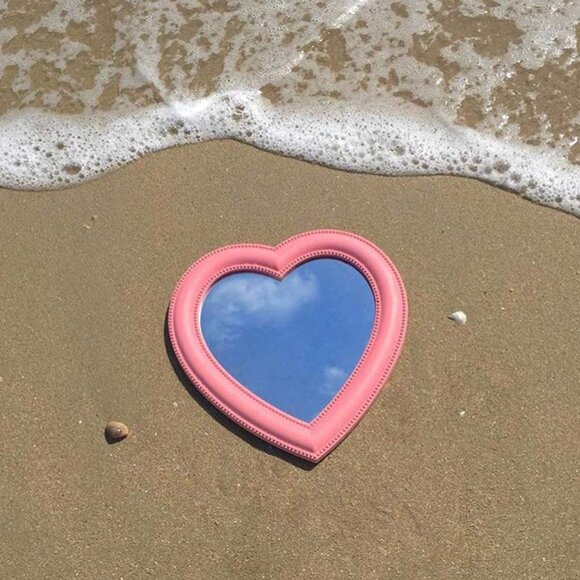 Heart Makeup Mirror Cosmetic Mirror Wall Desktop Mirror Bedroom MirrorPink - Picture 5 of 9